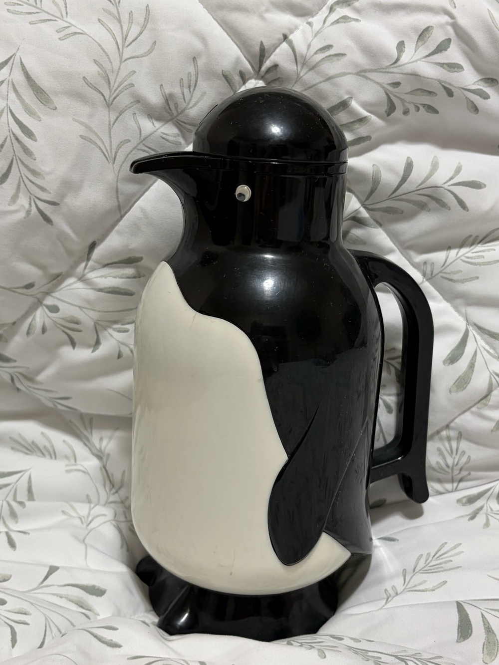 Jerry The Penguin Thermal One Quart Carafe Googly Eyes 1980s Metrokane VTG
